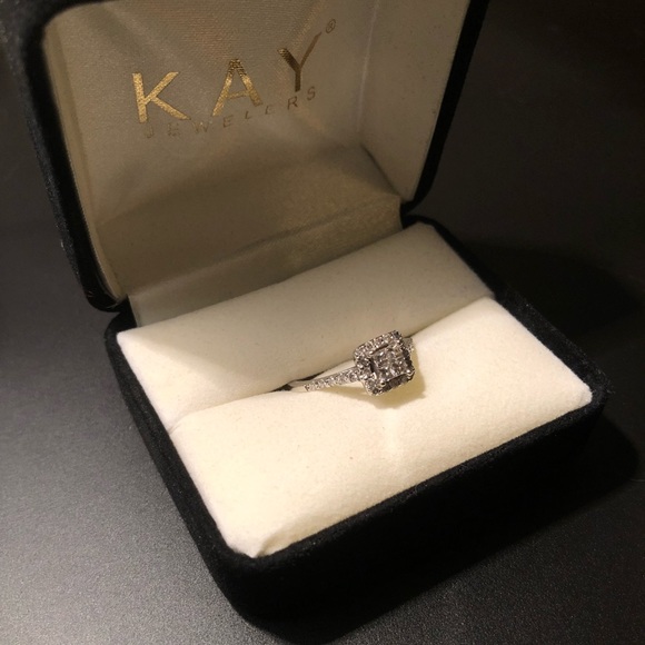 Diamond Ring - Picture 2 of 7